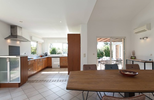 San-Gavino-di-Carbini House | Porto-Vecchio. Villa for 8 to 10 people 10 minutes from the beach.