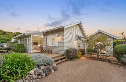 Portsea House | Portsea Family Comfort With an Easy Walk to the Beach and Village