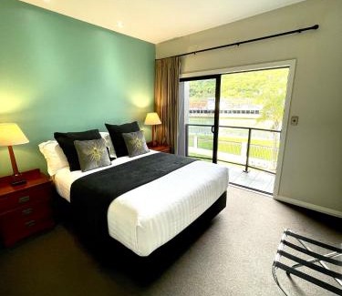 Gisborne Hotel | Portside Hotel Gisborne