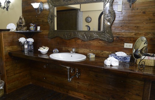 Esterito Hotel | Posada De Las Flores La Paz