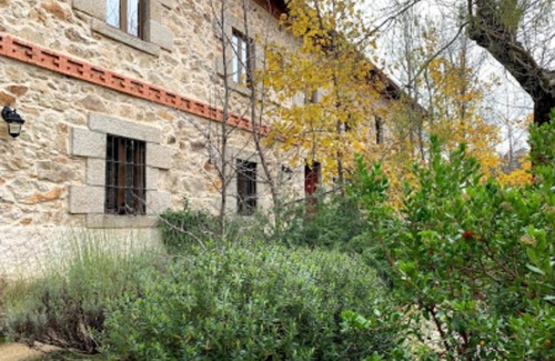 Cercedilla Hotel | Posada Peña Pintada by Vivere Stays