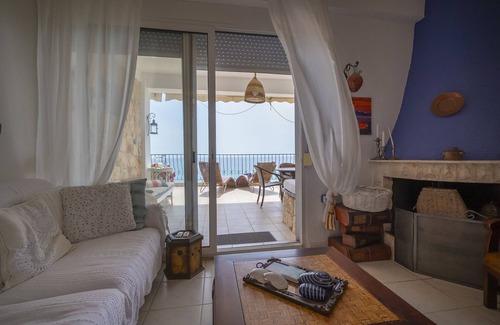 Siviri Apartment | Poseidon Seafront Apartment by RentalsPro