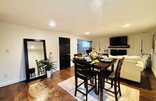 Marley House | Posh 2 levels house 5 bedrooms, 2 bathrooms, near by BWI airport and Annapolis.