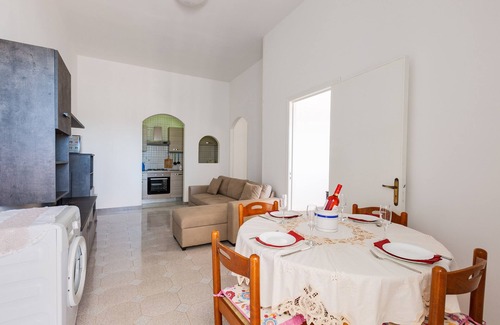 Posto Rosso Apartment | Posto Rosso - Trilo PP 2 by BarbarHouse