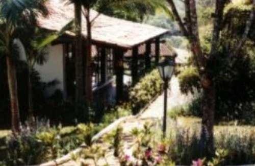 Caxambu Hotel | Pousada Canto do Sabiá