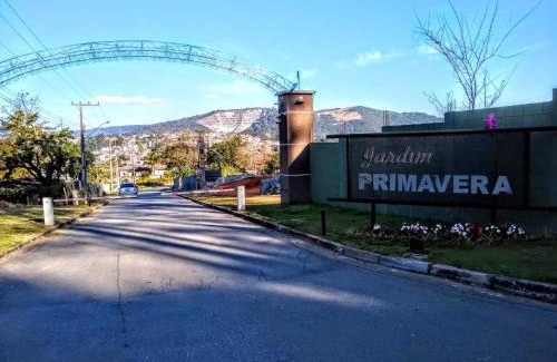 Mairipora House | Pousada Pitoresca Casa Amarela