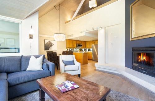Whistler Village Apartment | Powder's Edge by LaTour Hotels and Resorts