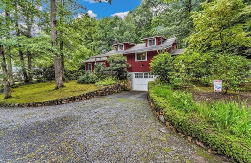 Ridgecrest House | Power, water & internet! 4BR near Ridgecrest