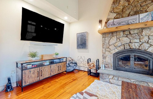 Stratton Mountain House | Powershaus
