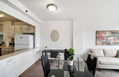 Downtown Harrisburg Apartment | PP 2107 Beautiful 1Br Apartment I Free Parking