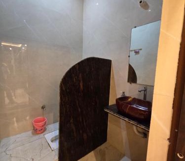 Faizabad House | prabh aasra