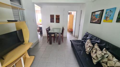 Quatro Ilhas Apartment | PRAIA DE 4 ILHAS Apartamento 2 Quartos 50M da Praia Com Vista