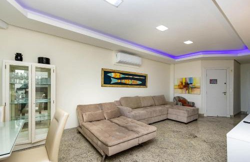 Quatro Ilhas Apartment | Praia de Fora 101 – Lindo Apartamento com Vista Panorâmica para o Mar na Praia de Quatro Ilhas.