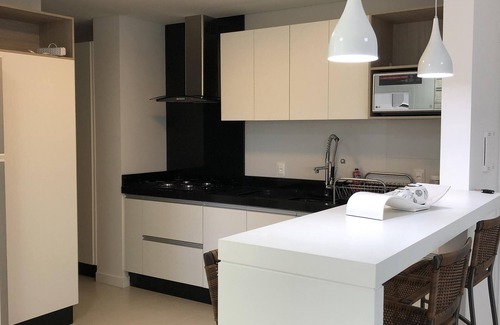 Governador Celso Ramos Apartment | Praia Palmas - 3-bedroom beachfront apartment