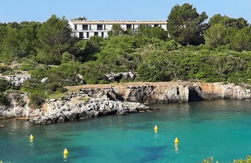 Son Carrio Apartment | PRECIOSO DUPLEX EN CALA SANTANDRIA CON PISCINA Y WIFI