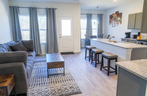 Willis House | Prefect Lakefront Private Getaway