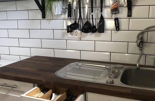 Vinisce House | Prefekt läge med egen brygga o härliga uterum.