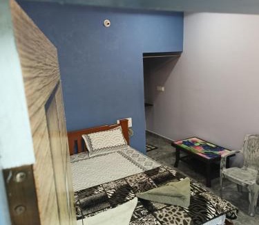 Kamalapur House | Prema home stay