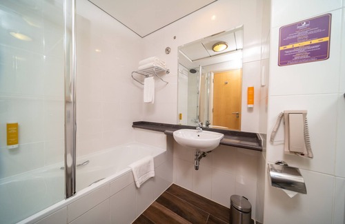 Dubai Hotel | Premier Inn Dubai Silicon Oasis