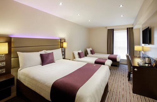 Central Milton Keynes Hotel | Premier Inn Milton Keynes Central - Theatre District