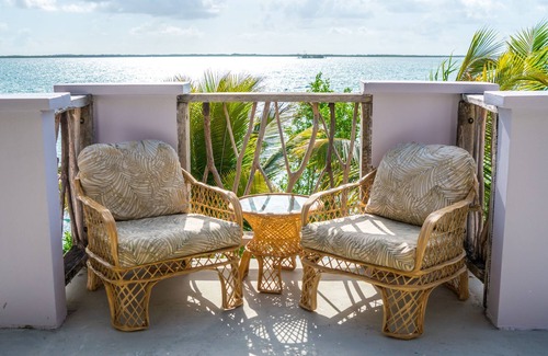 Dangriga Apartment | Premier Oceanfront Cabana