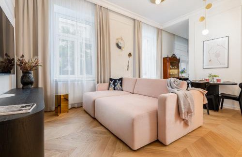 Piasek Połnoc Apartment | Premium apartment in Parisian style in the heart of Old Krakow