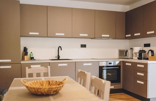 Schuttdorf Apartment | Premium Apartments Areit - Balcony - Premium Apartments Areit by we rent