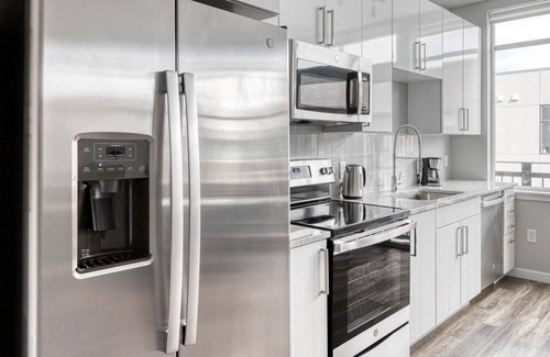 Transit Village Apartment | Premium Boulder 1BR w/ Pool, W/D & Spa, nr Google Campus, by Blueground