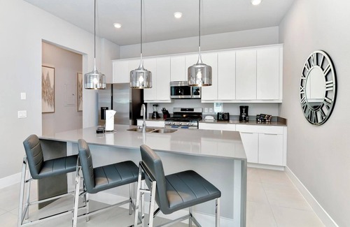 Reunion Hotel | Premium Condo near Disney with Resort & Waterpark Access - B6-124