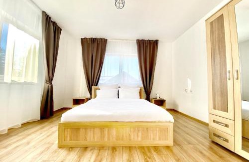 Borsa Ski Chalet | Premium mountain view chalet