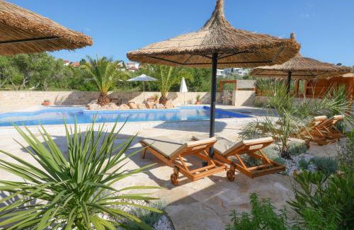 Murter Apartment | Premium Penthouse with SeaView and Swimmingpool - top location