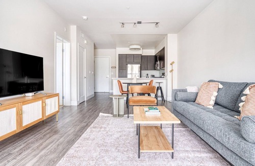 Centennial Apartment | Premium Redwood City 1BR w/Gym, Parking, walk to Caltrain, by Blueground