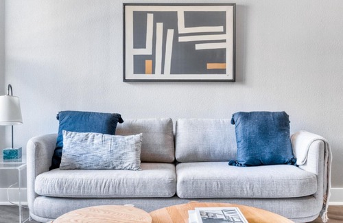 Riverside Apartment | Premium Riverside 1BR w/ Gym & W/D, nr Lady Bird Lake, by Blueground