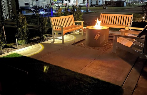 Foley RV Rental | Premium RV Site ⛱️ Resort Amenities 👙Heated Pool🎢 Near OWA & Beaches 🐚🏝️🌊!