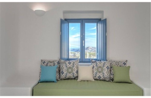 Pyrgos Villa | Premium Santorini Apartment | 1 Bedroom Suite | Apartment Grim | Furnished Sun.