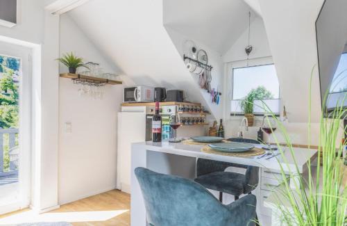 Neusatz Apartment | Premium Suite - Waldblick - Balkon - Schwarzwald