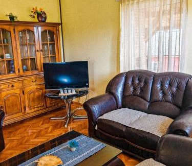 Central Serbia Hotel | Prenoćište Mali Raj
