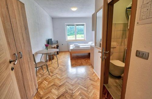 Velike Bloke House | Prenočišča Miklavčič