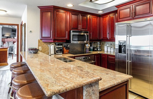 Park City Condo | PRESIDENTIAL SUITE; 4 King BR/Bth; Ski I/O; 1530nt Week/1700nt daily, Hot Tub