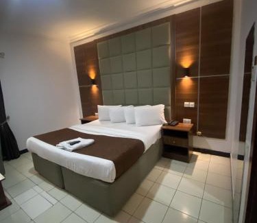 Opebi Hotel | Presken Hotel OPEBI Branch