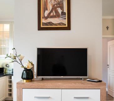 Bemowo Apartment | Prestige Verdant Apartment by BookingHost