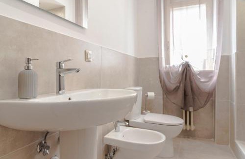 Picanello-Ognina-Barriera-Canalicchio Apartment | Prestigious 4 bedrooms with Netflix and Metro nearby