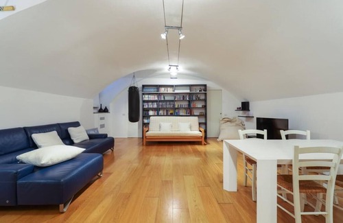 Centro Storico Apartment | Prestigious loft in old Milanese courtyard with large kitchen and ultrafast WiFi