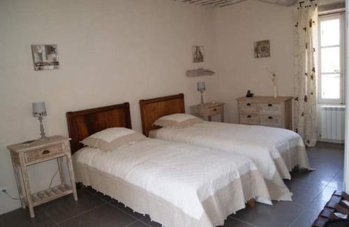 Oppede Villa | prestigious mas with heated swimming pool in oppède, in the heart of the luberon - 11 persons