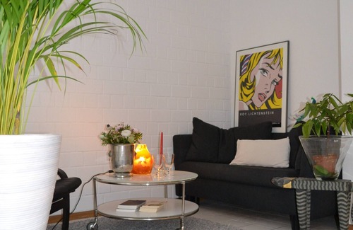 Freiburg im Breisgau Apartment | Pretty 2-room apartment, cable TV, WiFi, balcony, etc.