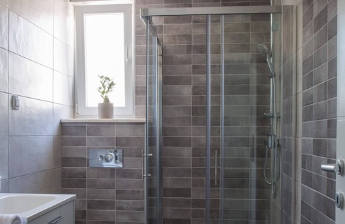 Imotski Apartment | Pretty Apartment in Imotski close to River