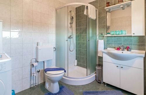 Rovinj Apartment | Pretty Apartment in Rovinj near Sea beach