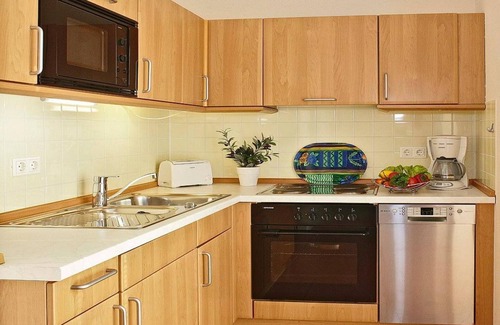 Seebad Heringsdorf Apartment | Pretty apartment with two balconies - only 100m to the kilometer-long Baltic Sea beach