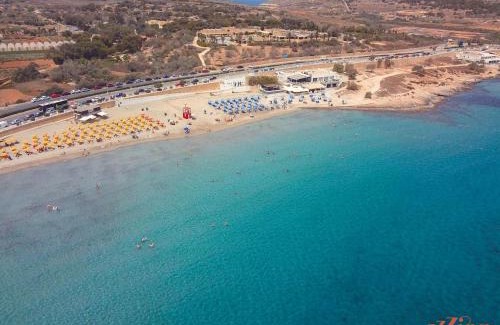 Għadira Apartment | Pretty Beachfront Penthouse in Mellieha