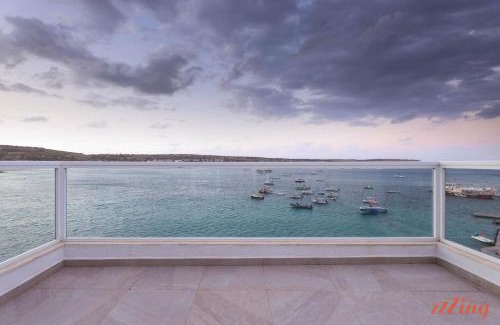 Għadira Apartment | Pretty Beachfront Penthouse in Mellieha